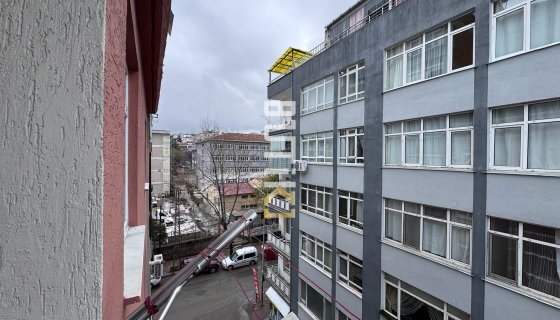 İLKADIM'DA DENİZ MANZARALI KAPALI TERASLI SATILIK DUBLEKS DAİRE